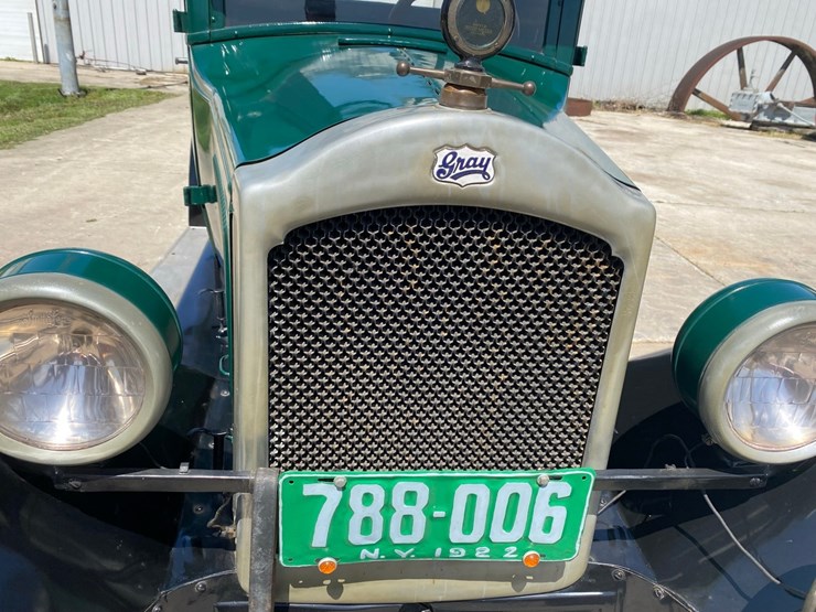 1922-gray-pickup-restored-image-9