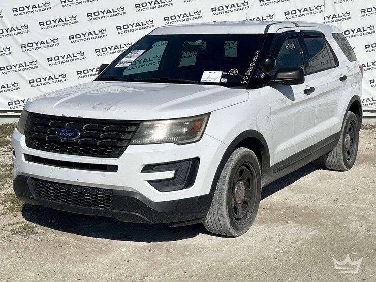 2017-ford-explorer-image-1