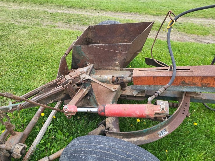 new-idea-253-pull-type-sickle-mower---nice-image-24