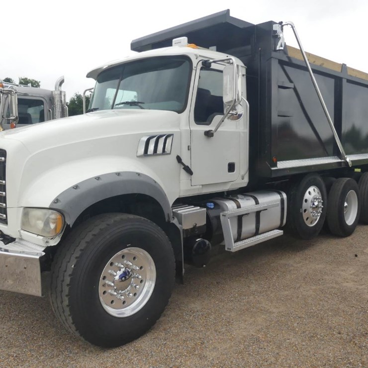 2020 MACK GRANITE 64FT