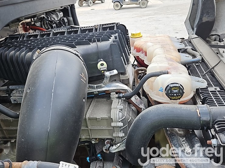 2022-freightliner-cascadia-116-image-32