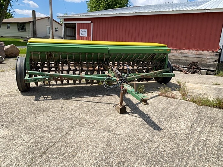 john-deere-8300-image-2
