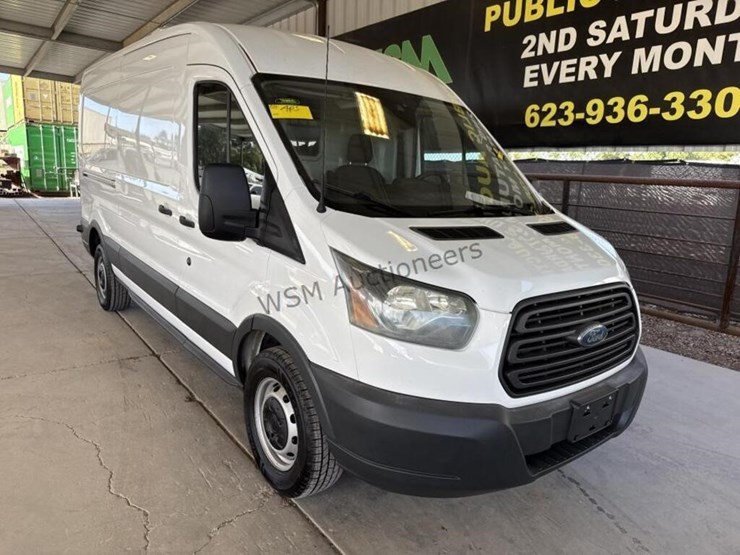 2015-ford-transit-image-2