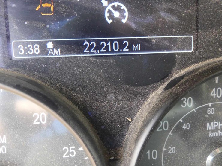 2016-peterbilt-579-image-23