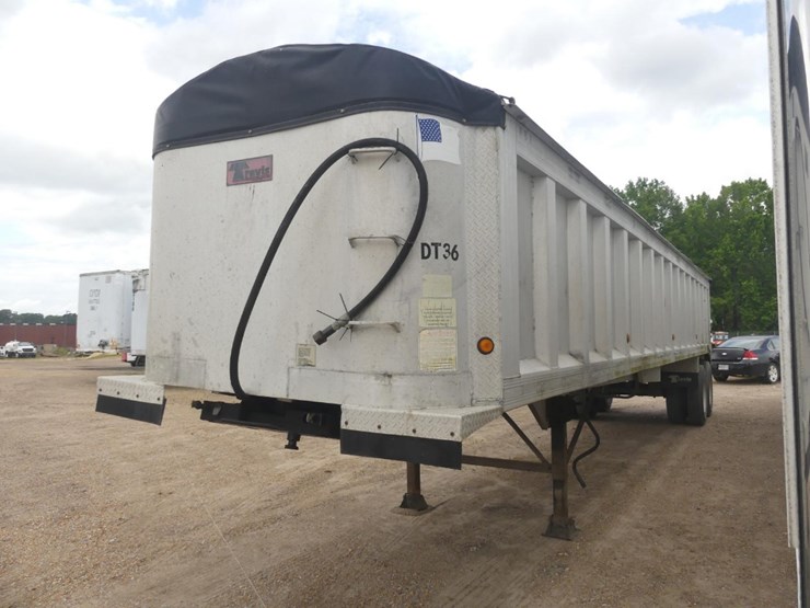 2001-travis-t102-image-1