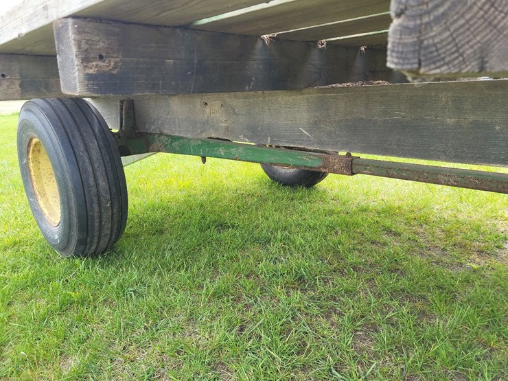 hay-wagon-w/john-deere-running-gear-image-16