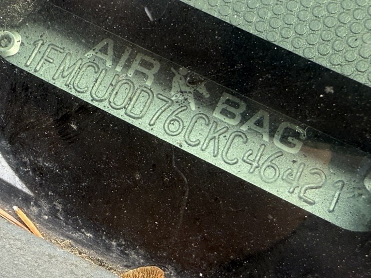 2012-ford-escape-image-9