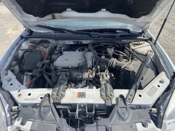 2011-chevrolet-impala-sedan-image-35