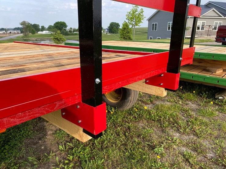 new---8’-x-18’-hay-wagon-with-gear-image-13