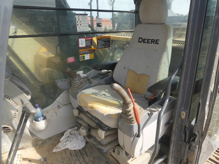 2019-deere-210g-image-12