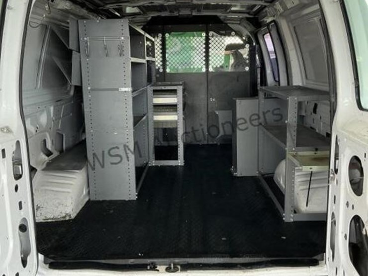 2012-ford-cargo-image-11