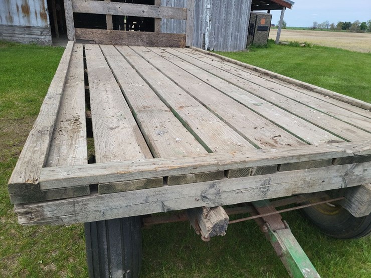 hay-wagon-w/john-deere-running-gear-image-36