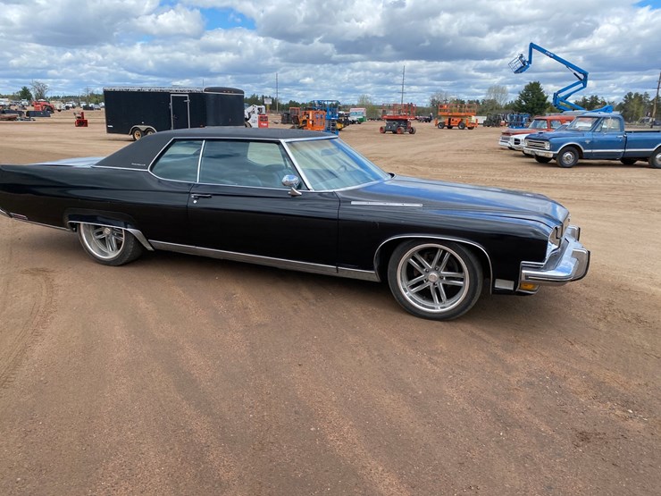 #132-•-1973-buick-electra-225-(title-in-delay)-(nitke-yard-mosinee,-wi)-image-4