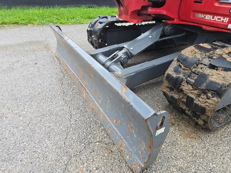#24032-•-2024-takeuchi-tv350r-excavator-image-44