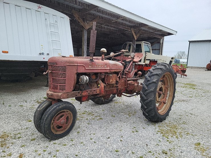 1946-farmall-h-tractor-image-1