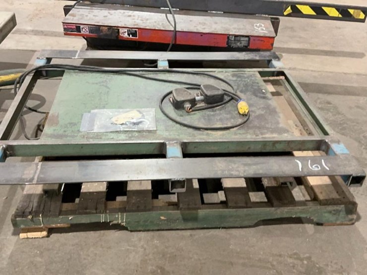 #161-•-southworth-lift-table-image-1