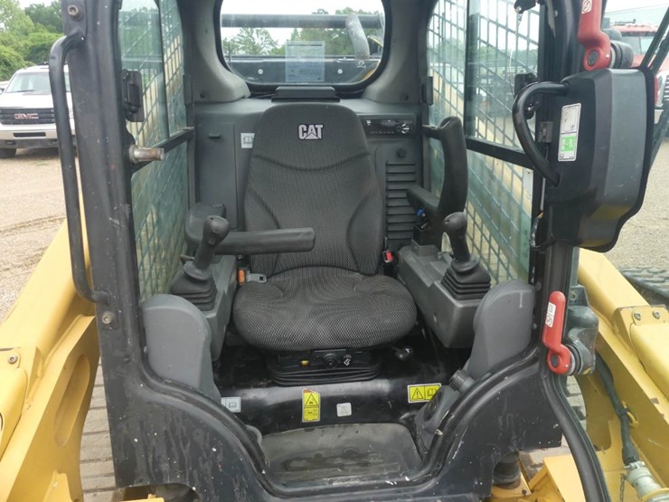 2020-caterpillar-299d3-image-10