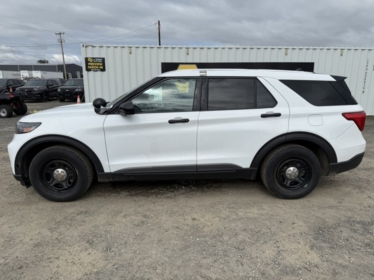 2020-ford-explorer-image-7