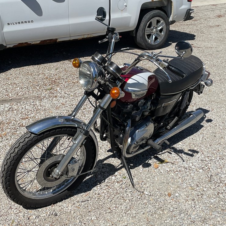 #136 • 1977 Triumph Motorcycle (Has WI Title) (Waupun, WI)
