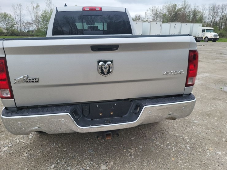 2014-dodge-1500-image-38