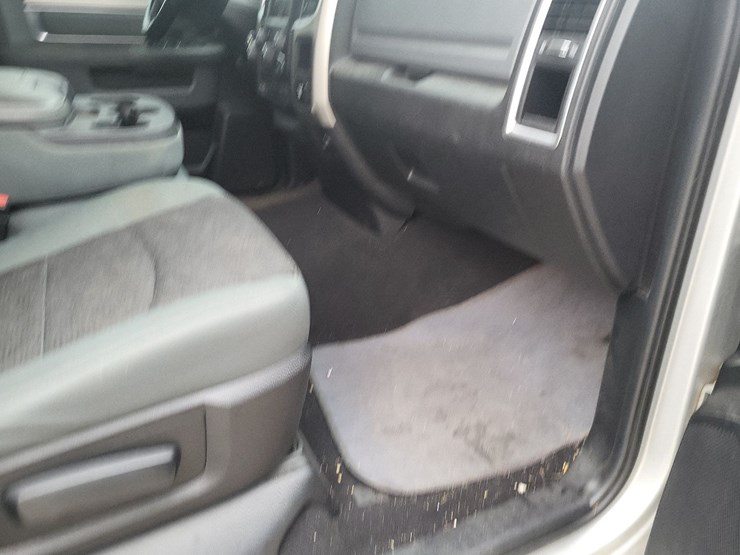 2014-dodge-1500-image-63