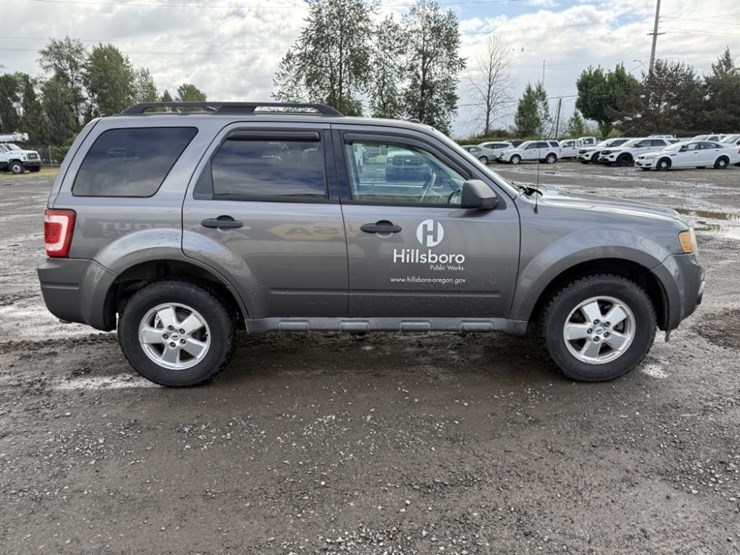 2009-ford-escape-image-3