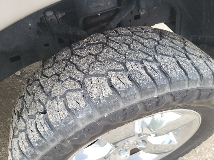 2014-dodge-1500-image-51
