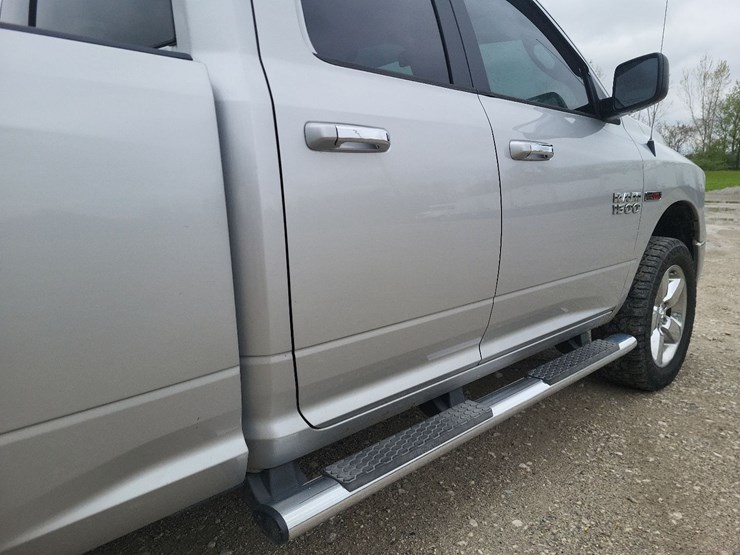 2014-dodge-1500-image-46