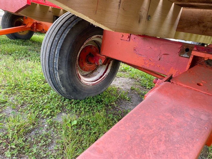 new---8’-x-18’-hay-wagon-with-gear-image-23