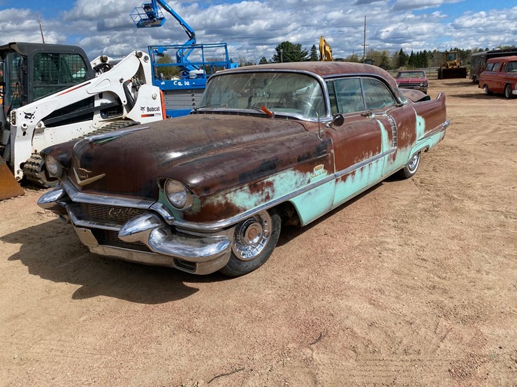 #109-•-1956-cadillac-de-ville-sedan-(title-in-delay)-(nitke-yard-mosinee,-wi)-image-10