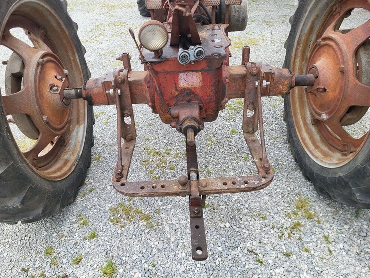 1946-farmall-h-tractor-image-21