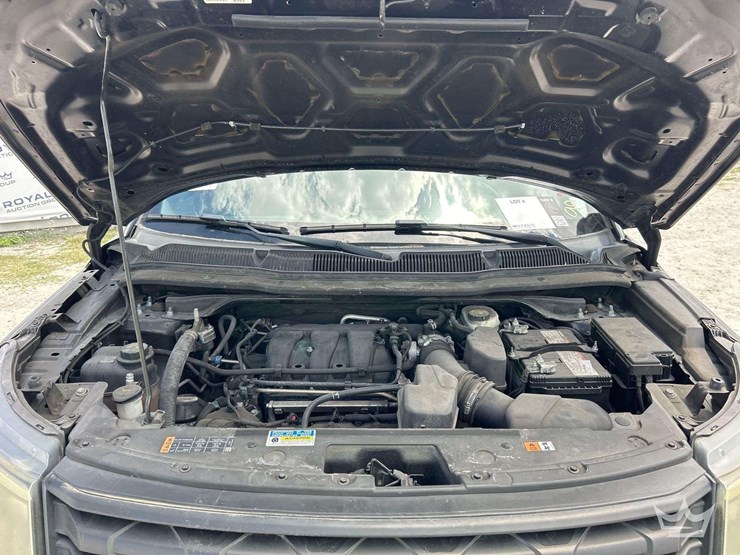 2016-ford-explorer-image-7