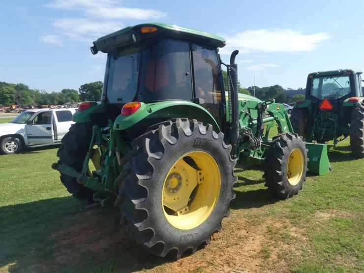 2014-john-deere-6105d-image-3