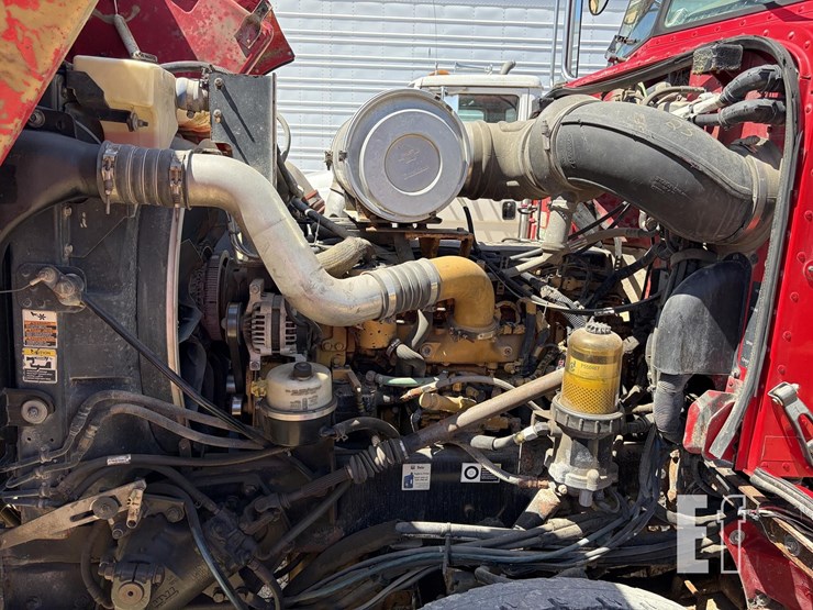 2008-peterbilt-367-image-18