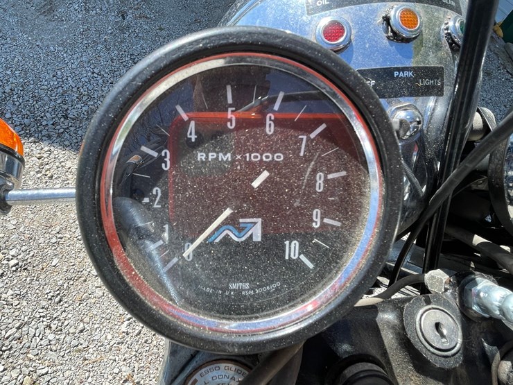 #136-•-1977-triumph-motorcycle-(has-wi-title)-(waupun,-wi)-image-23