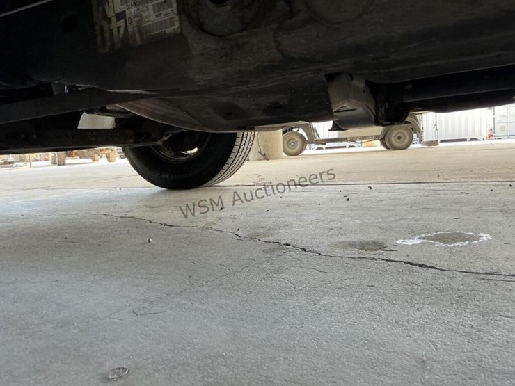 2013-chevrolet-silverado-3500hd-image-27