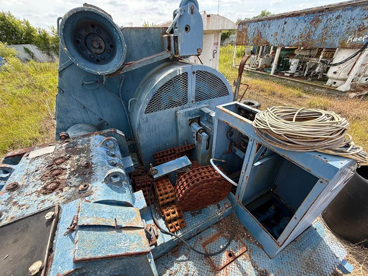 national-110-ue-drilling-drawworks-image-11