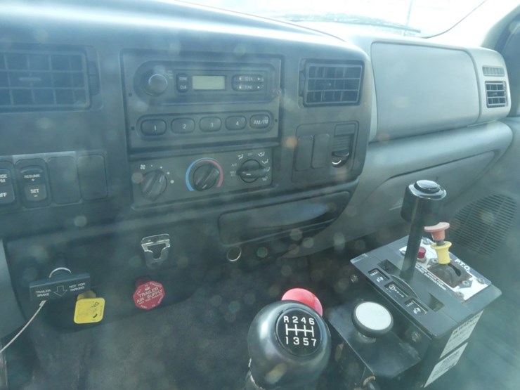 2004-ford-f750-image-14