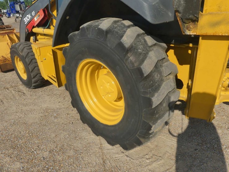 2013-deere-310k-image-7