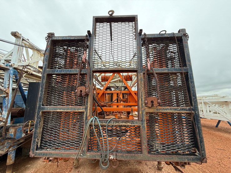 2006-taylor-c500-dd-104'-250k-5-axle-well-service-workover-rig-image-14