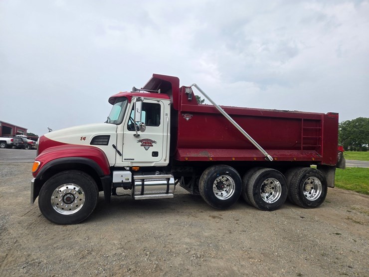 #24355-•-2004-mack-cv713-granite-dump-truck-image-6
