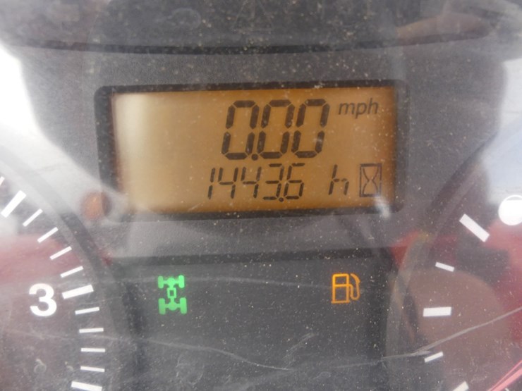 2023-kubota-m7060hd-image-16