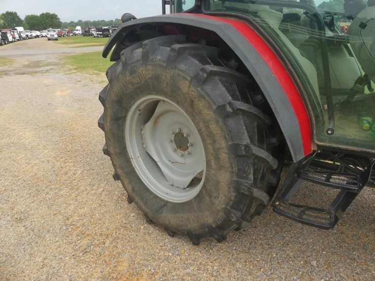 2018-massey-ferguson-4707-image-11