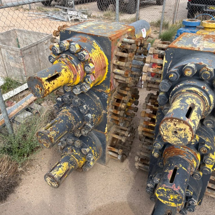 (3x$) (3) 7-1/16” 15k hydraulic frac valves