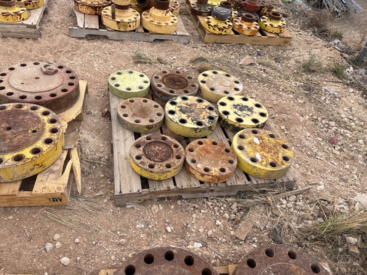 (7-pallets)-assorted-7-1/16”-to-11”-blind/lift-flanges-image-5