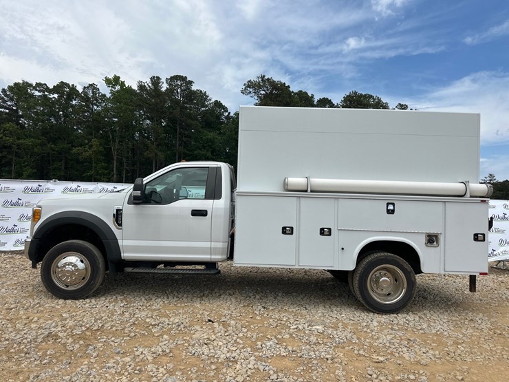 2017-ford-f450-image-1