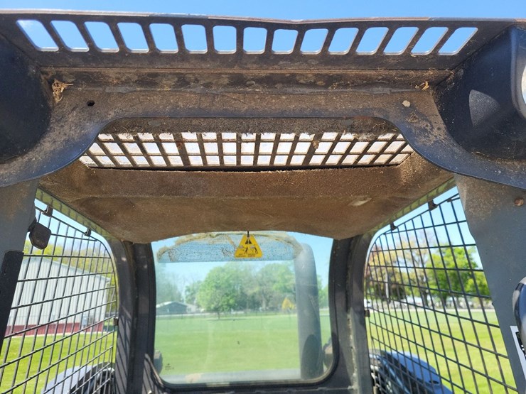 new-holland-l218-image-49