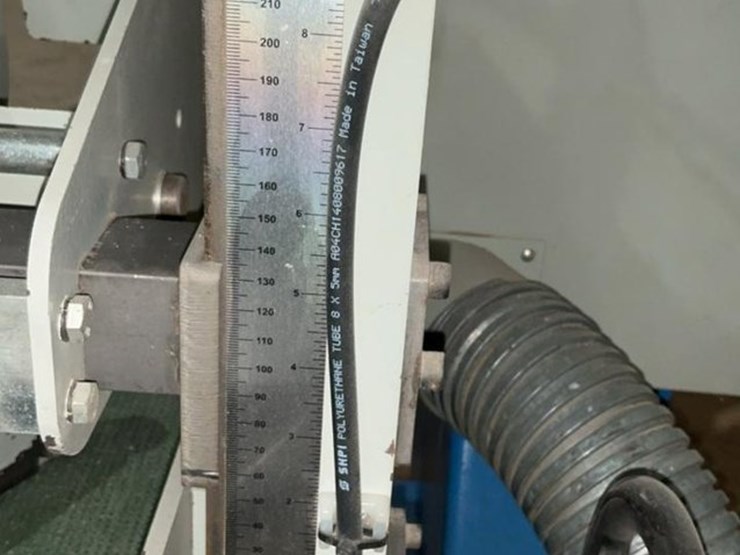 #185-•-2015-kentwood-hbr-300-horizontal-resaw-image-19