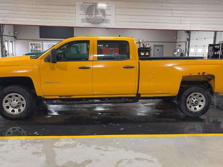 2016-chevrolet-silverado-3500hd-image-6