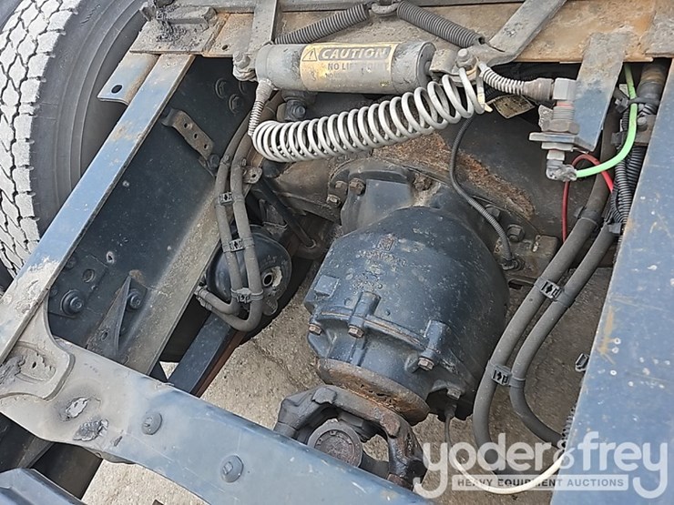 2019-freightliner-cascadia-125-image-12
